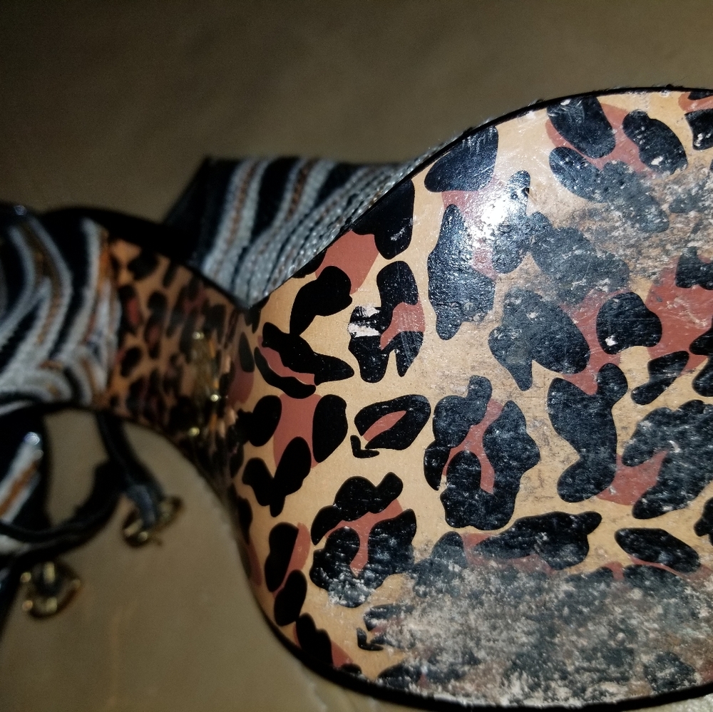 Betsey Johnson Sequin Pump - Picture 4 of 10